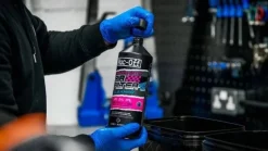 Środek do czyszczenia filtrów powietrza MUC-OFF 1L